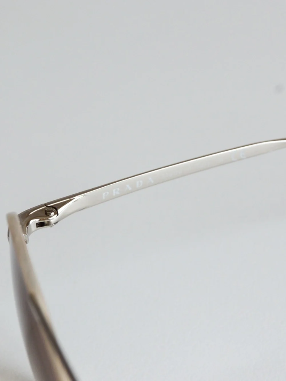 Prada Cinema SPR51S UFH-4O0 Round Sunglasses Silver Brown Gradient w/ Case